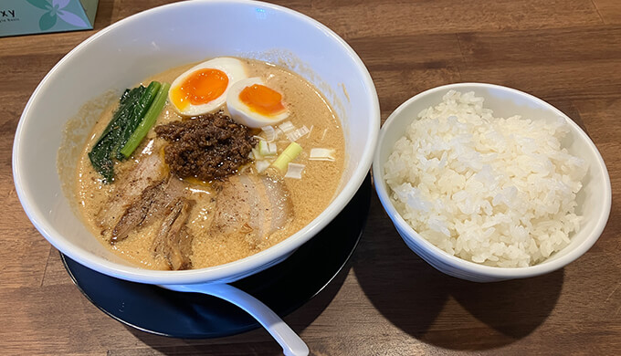 四条大宮「坦々麺・ゴマの香り」は超本格派の濃厚坦々麺で最高に美味い一杯！【京都市中京区】